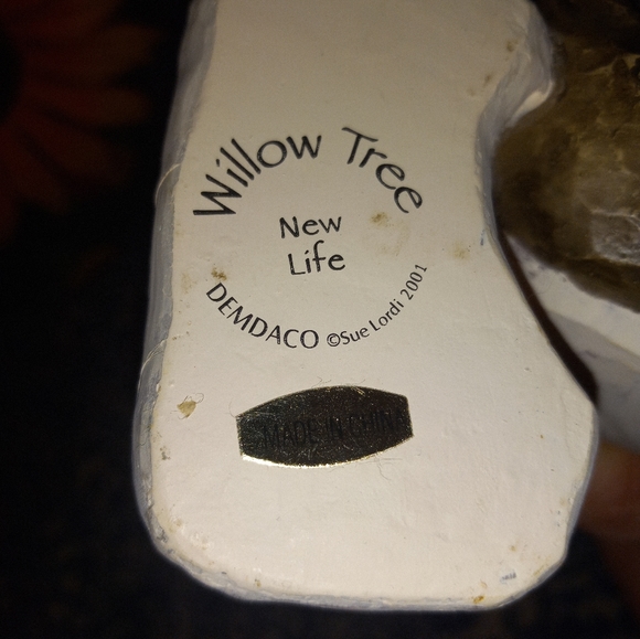 Willow Tree Figurine - Picture 6 of 6